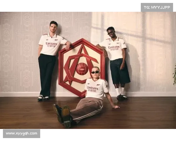 阿森纳 202526 赛季第二客场球衣发布：海布里精神跨越二十年重现